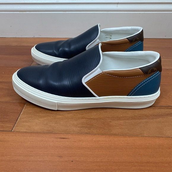 Authentic Louis Vuitton Sneakers - Picture 2 of 6